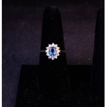9k yellow gold blue topaz cluster ring. Size Q. Price includes nationwide delivery.