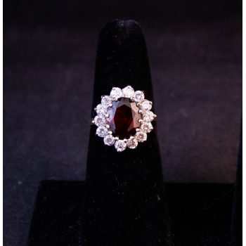 9k yellow gold garnet cluster dress ring. Size M. Price includes nationwide delivery