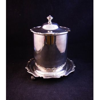 Silver plated marmalade pot with scroll foot and lid. No insert. Measures 15cm wide x 16cm high. Price includes nationwide delivery